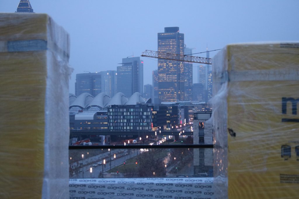 BDB zu Besuch im PRAEDIUM -Selbst in den unteren Etagen Skylineblick Foto: PRAEDIUM/ Roessler ProResult